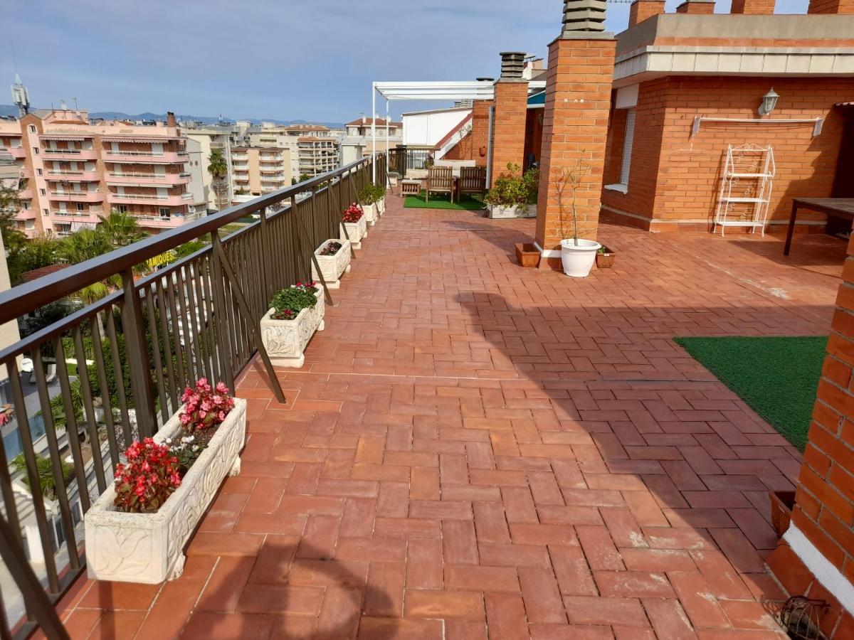 Apartamento Atico Isaac Albeniz La Pineda Exterior foto